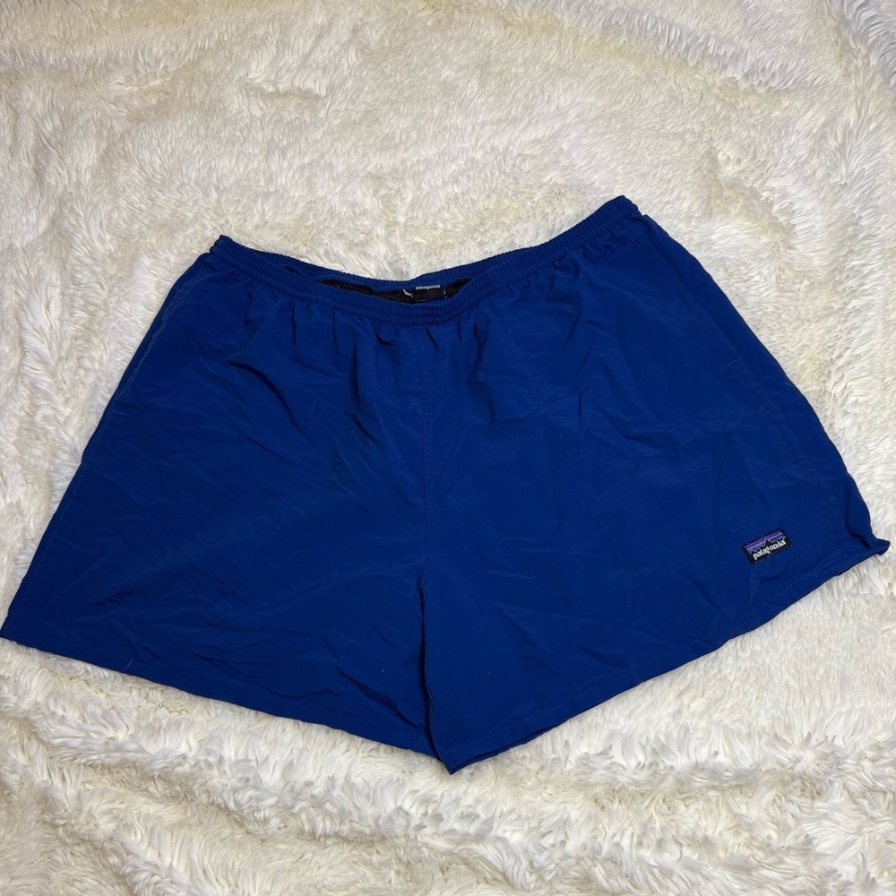 Patagonia men’s hybrid Royal Blue outdoor Shorts large no liner 5” inseam
